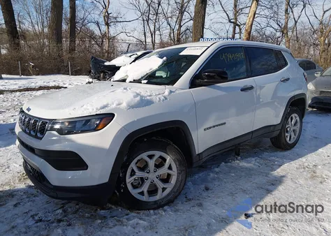 2024 Jeep Compass Sport 4X4 z USA, uszkodzony, nr VIN 3C4NJDAN6RT124293